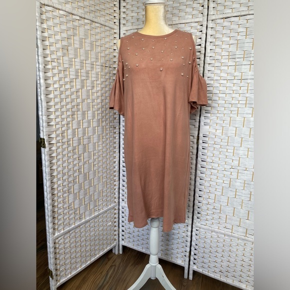 NWT Hem & Thread Cold Shoulder Pearl Trimmed Brushed Rib Dress MIDI Mauve - Picture 4 of 11